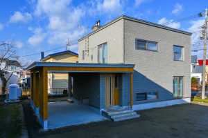 写真：通り土間で繋がる内外空間の家【北広島市・Ｕ邸】(3)